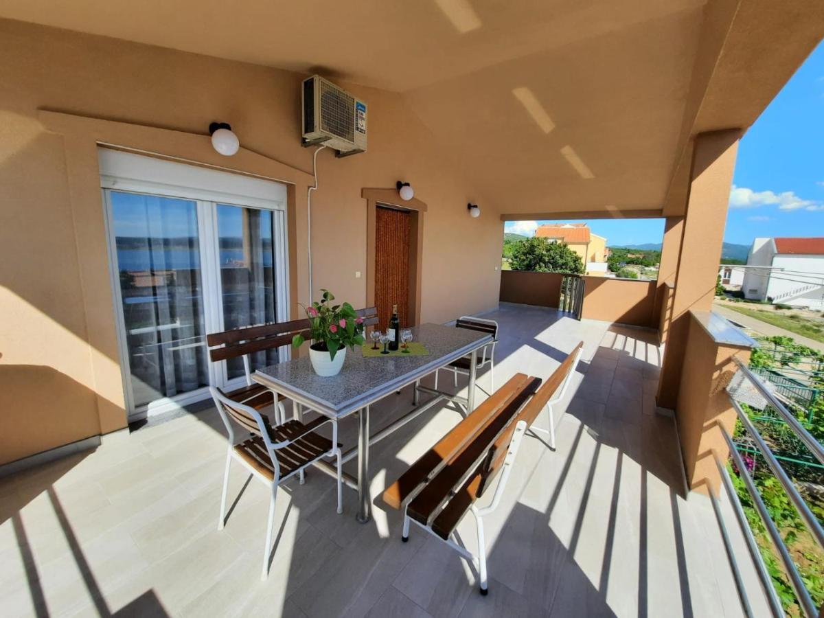 Danisacroatia Appartement Maslenica Buitenkant foto