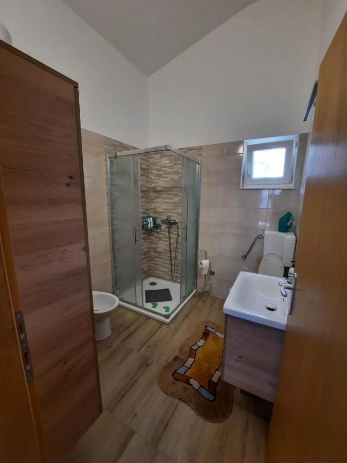 Danisacroatia Appartement Maslenica Buitenkant foto