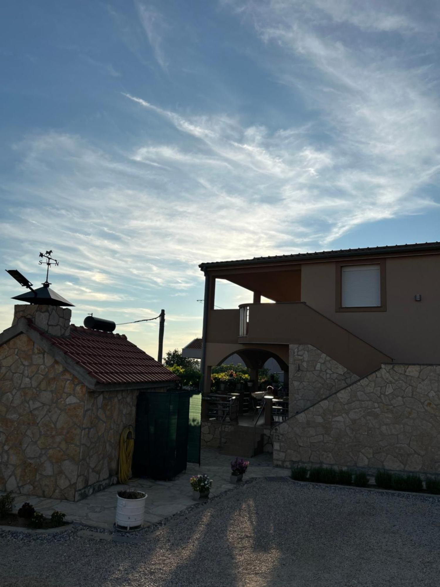 Danisacroatia Appartement Maslenica Buitenkant foto